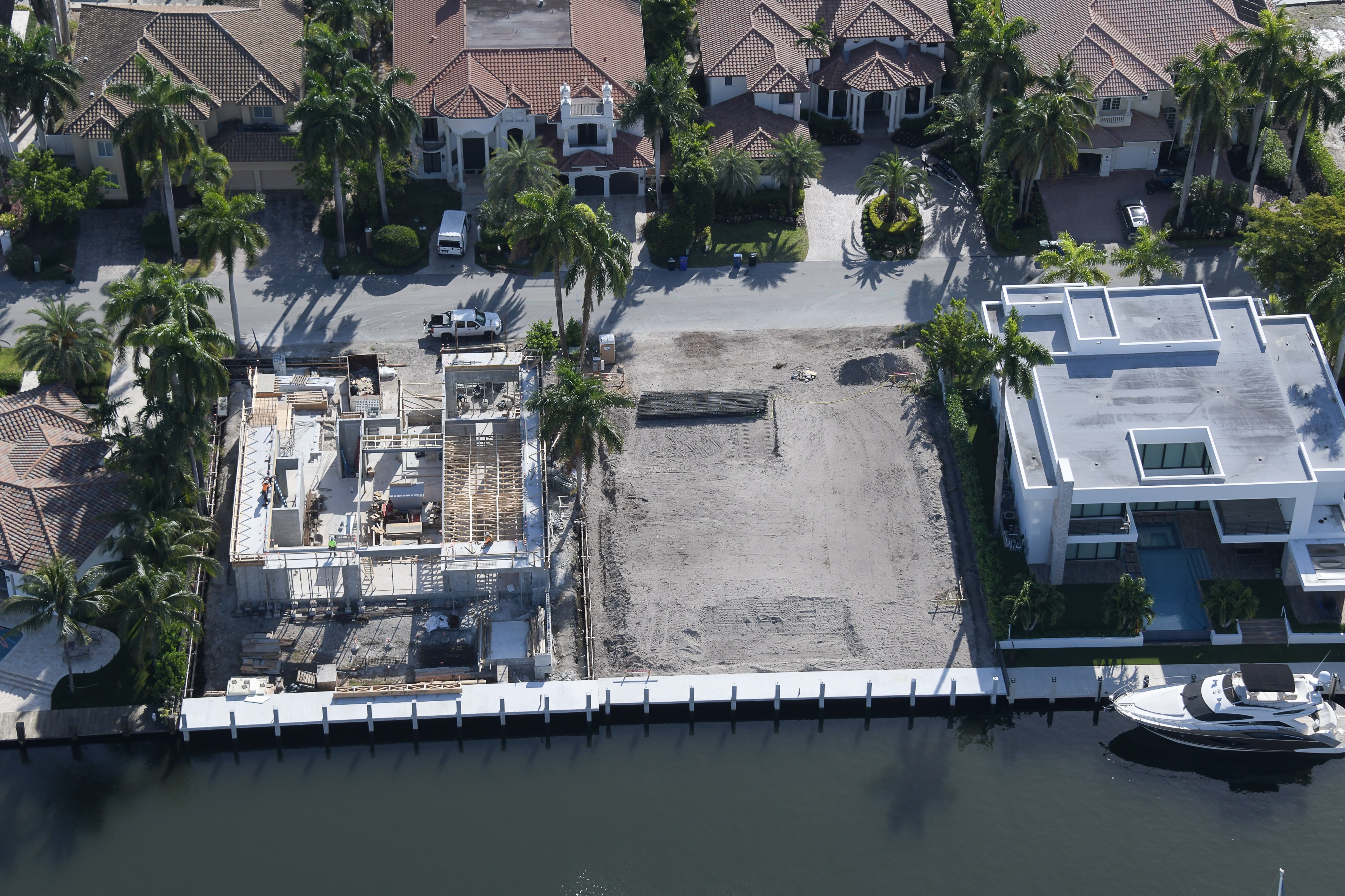 Why it’s important to build waterfront homes on pilings in Florida